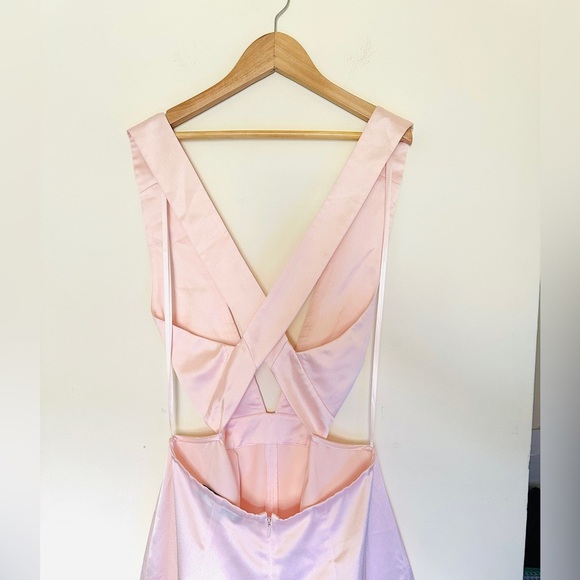 Jill Jill Stuart Jumpsuit |  Blush Satin | Sz 8 | Wide leg | rose | Open Back - Picture 10 of 10